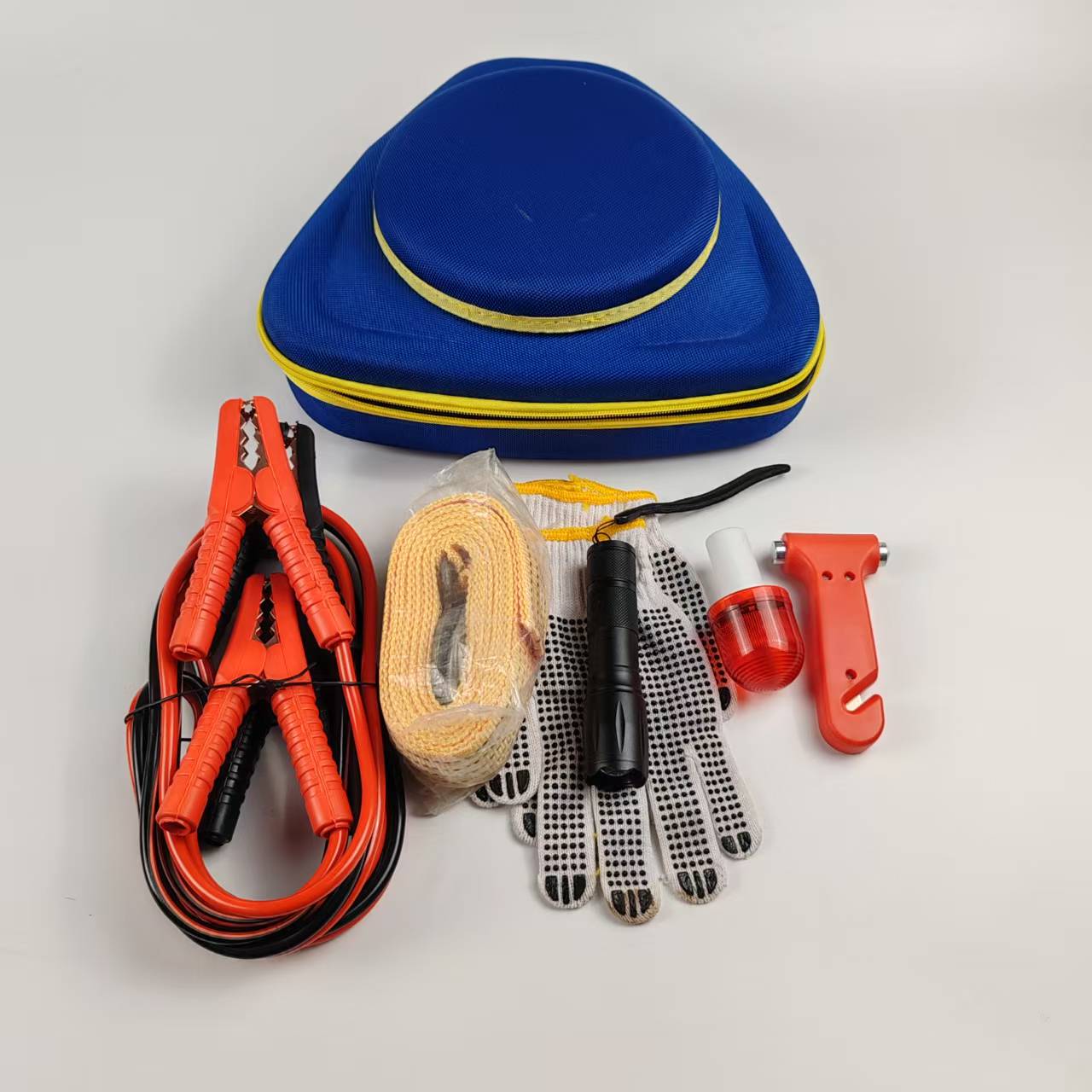 Bộ sơ cứu Road Cone là gì